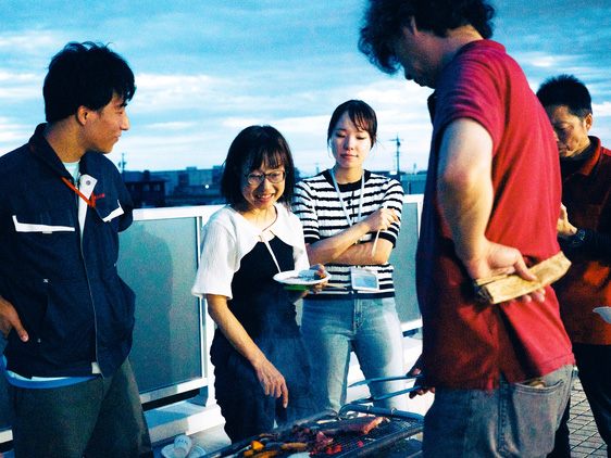 夏のバーベキューの様子